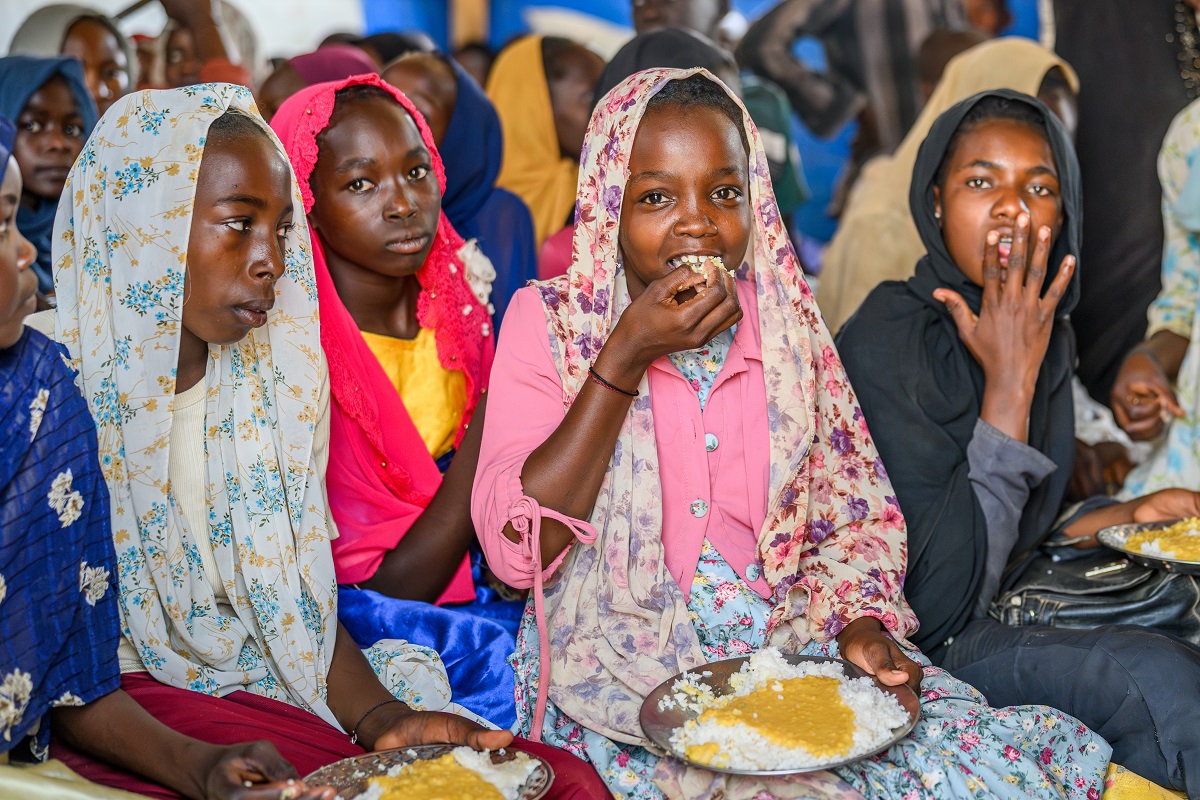 Kids eating food at school